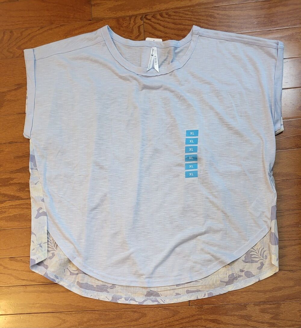Seven 7 Women Size XL Printed Back Shirt With Hibiscus Flowers T shirt